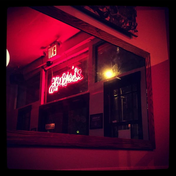 Photo taken at Archie&#39;s Bar and Pizza by geheimtip ʞ. on 11/15/2015