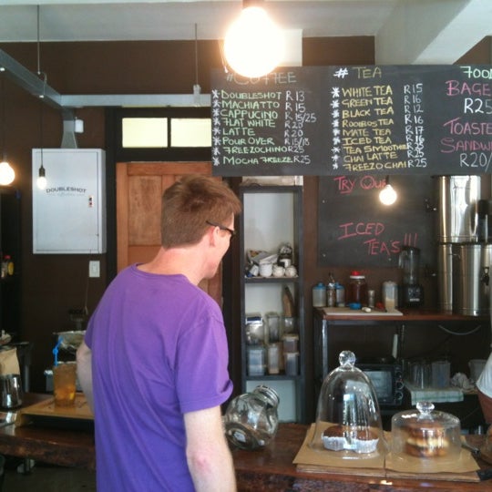 11/17/2012にRaymond R.がDouble Shot Tea &amp; Coffeeで撮った写真