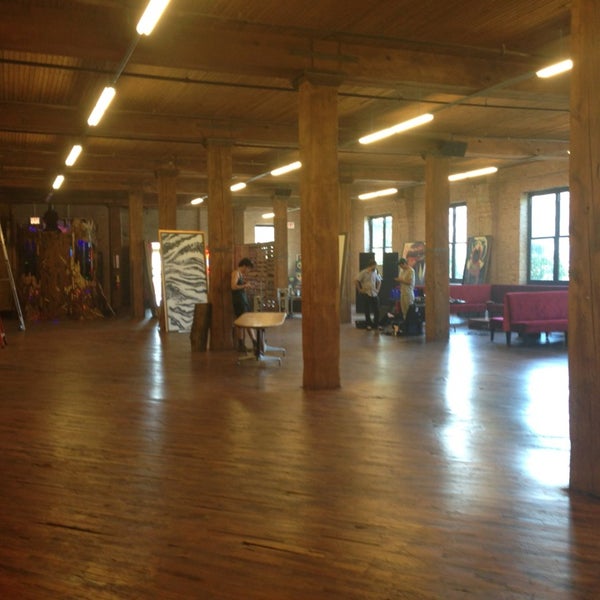7/20/2013에 Noel L.님이 Lacuna Artist Lofts and Studios에서 찍은 사진