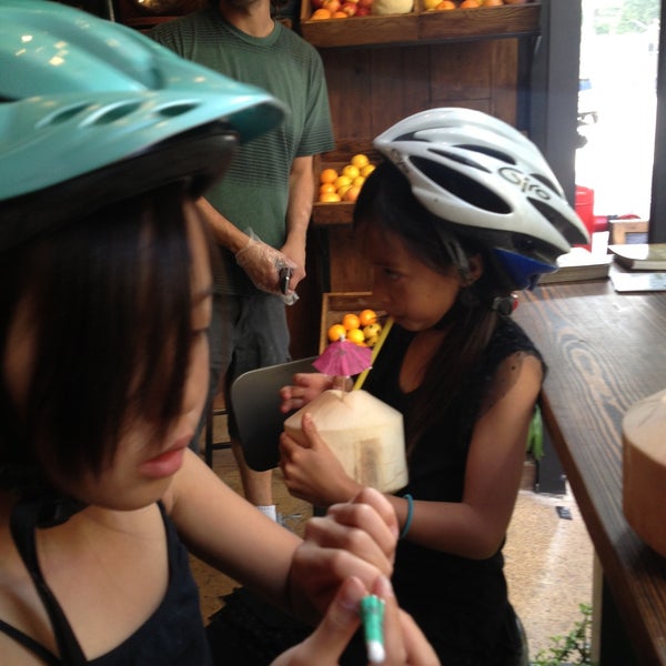 Juice Crafters Juice Bar in Los Angeles