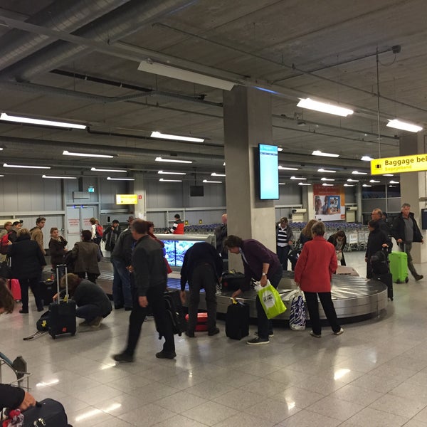 12/8/2015에 Oscar W.님이 Eindhoven Airport (EIN)에서 찍은 사진