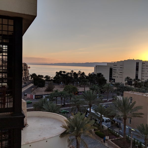 รูปภาพถ่ายที่ Mövenpick Resort &amp; Residences Aqaba โดย Stefan T. เมื่อ 2/16/2019