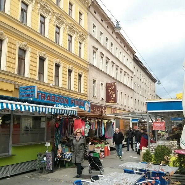 Foto tirada no(a) Brunnenmarkt por gökalp em 10/22/2014