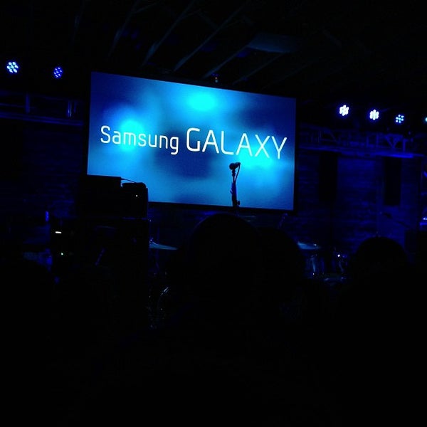 Foto tirada no(a) Samsung GALAXY Experience por Sheri G. em 3/10/2013