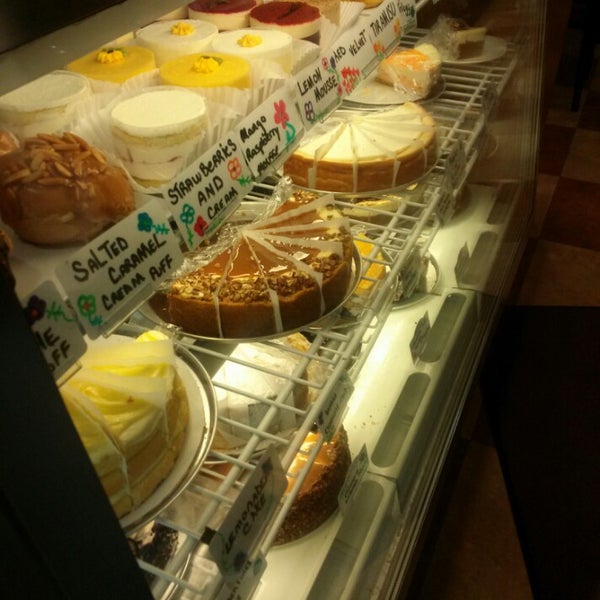 5/23/2014 tarihinde Linda S.ziyaretçi tarafından Peaches Cafe'de çekilen fotoğraf