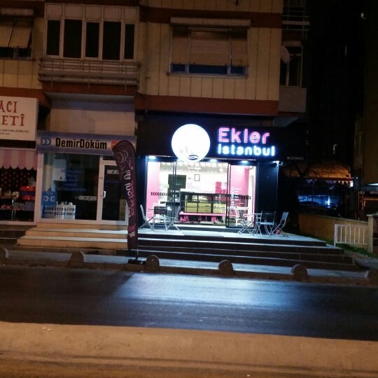 Foto tirada no(a) Ekler İstanbul Bostancı por Yener B. em 3/10/2015