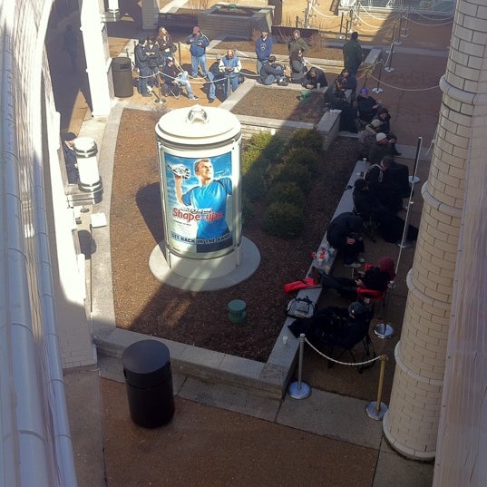 Photos at Apple Oakbrook Electronics Store in Oak Brook