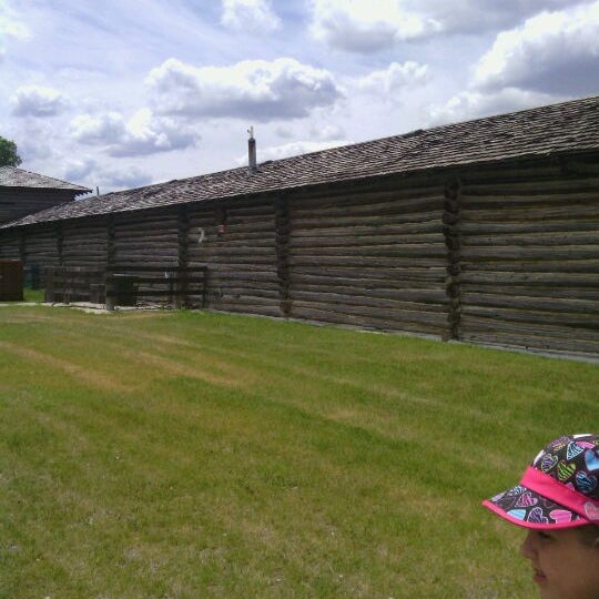 6/1/2012 tarihinde Crystal M.ziyaretçi tarafından The Fort Museum and Frontier Village'de çekilen fotoğraf