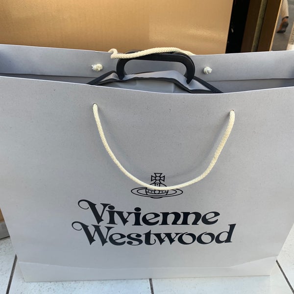 Photos At Vivienne Westwood Man 表参道店 北青山 71 Visitors