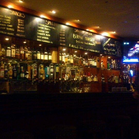 Photo taken at The Dublin Gate Irish Pub by K+S+K Suzuki on 2/17/2013