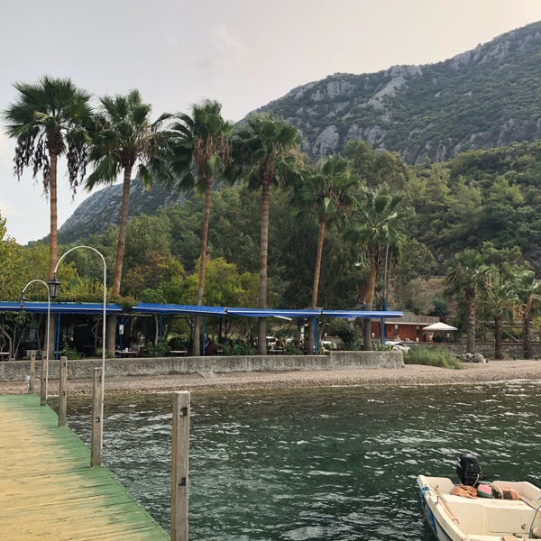 10/27/2020 tarihinde Sinem T.ziyaretçi tarafından Delikyol Deniz Restaurant Mehmet’in Yeri'de çekilen fotoğraf