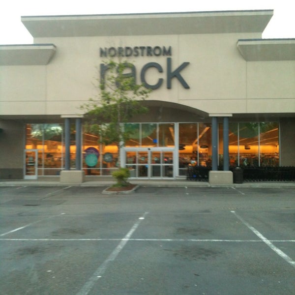 Nordstrom Rack Clothing Store in Lynnwood