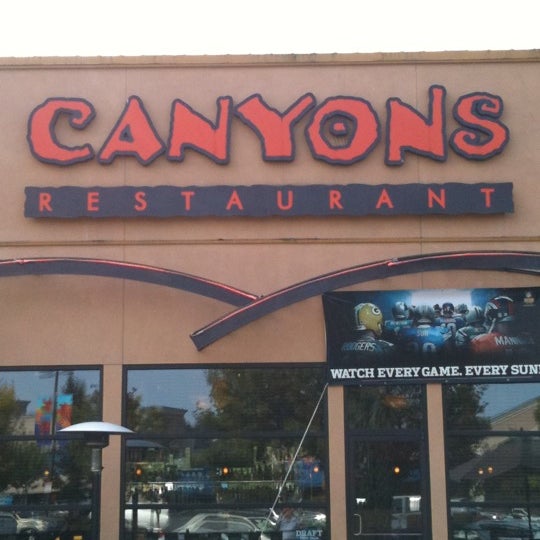 Photo taken at Canyons Restaurant &amp; Bar by Jim Y. on 9/24/2012