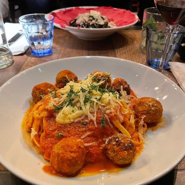 Photos at Pasta Hippo Vino Historisch Centrum 124 tips from 10055