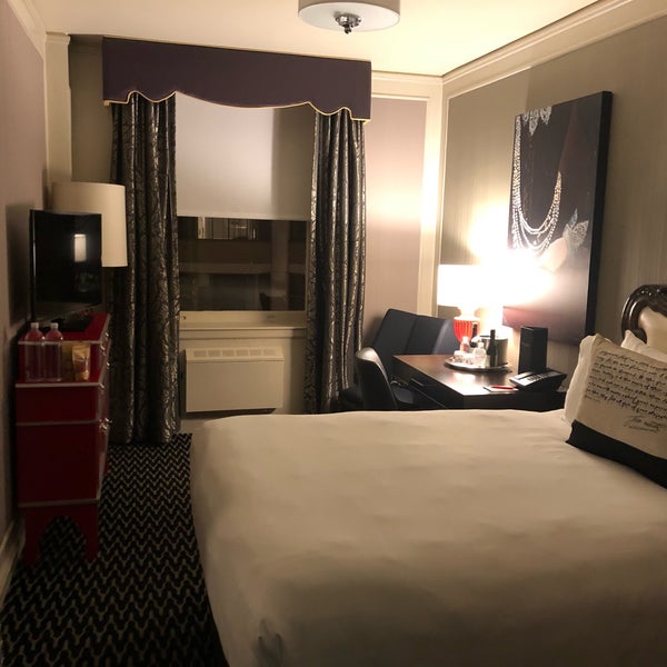 รูปภาพถ่ายที่ Kimpton Sir Francis Drake Hotel โดย Dirk เมื่อ 2/10/2019