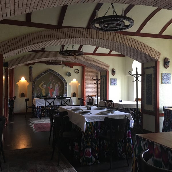 Photo taken at Restaurant &quot;Samarkand&quot; by Aleksandr V. on 8/14/2016