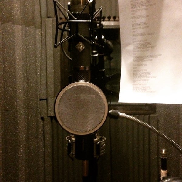 รูปภาพถ่ายที่ Post Pro Recording Studio โดย Matt H. เมื่อ 2/22/2015