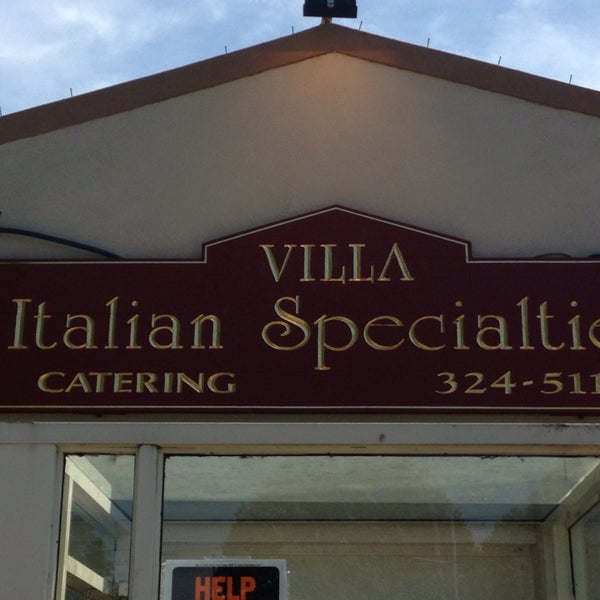 7/7/2013 tarihinde Kat U.ziyaretçi tarafından Villa Italian Specialties'de çekilen fotoğraf