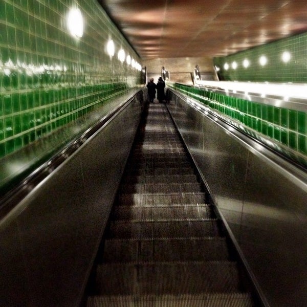 Metro am. Mini metro мобайл. Ереван метрополитен горцаранаин. Metro am. Токио метрополитен старшая школа.