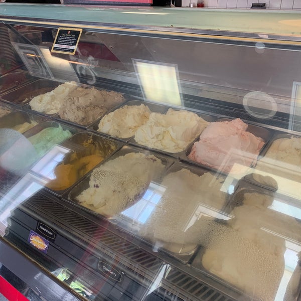 Cold Stone Creamery (Now Closed) Ice Cream Parlor in Pasadena