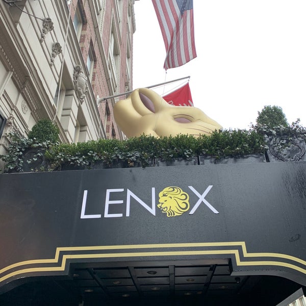 Das Foto wurde bei The Lenox Hotel von JJ K. am 3/13/2020 aufgenommen