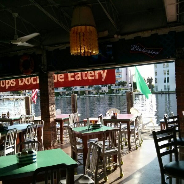 Foto diambil di Flip Flops - Dockside Eatery oleh David S. pada 7/23/2014