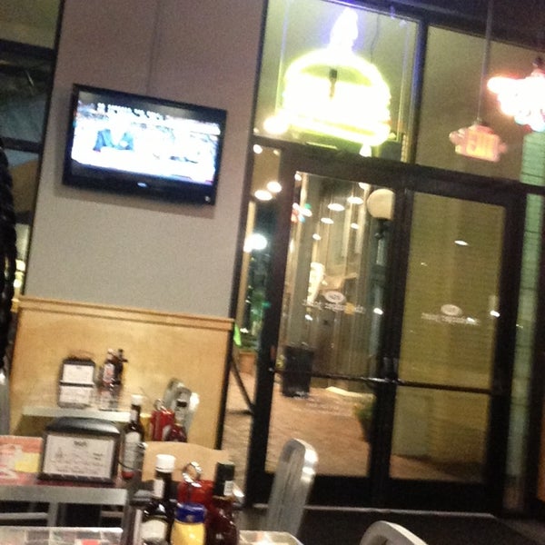 1/4/2013에 Alexandria S.님이 BGR: The Burger Joint에서 찍은 사진