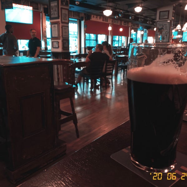 Foto tomada en Kennedy&#39;s Irish Pub  por Donatius el 6/24/2020