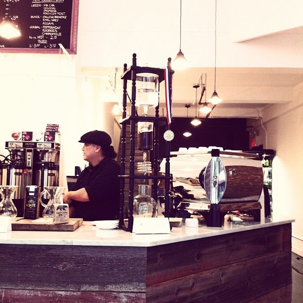 9/17/2012에 Cindy T.님이 Ramini Espresso Bar에서 찍은 사진
