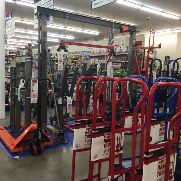 Harbor Freight Tools Hardware Store in North Hollywood