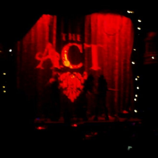 11/1/2012 tarihinde Unique Stylesziyaretçi tarafından The ACT Nightclub Las Vegas'de çekilen fotoğraf