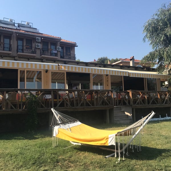 Foto tomada en Limonata Otel Assos  por Işık K. el 8/16/2017