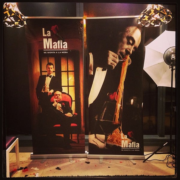 รูปภาพถ่ายที่ La Mafia โดย J. L. เมื่อ 1/17/2013