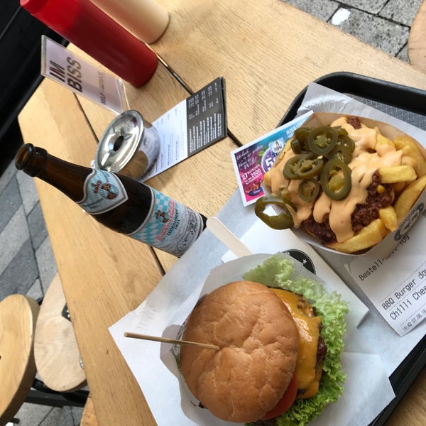 Foto tirada no(a) Ruff&#39;s Burger por Markus B. em 8/7/2018