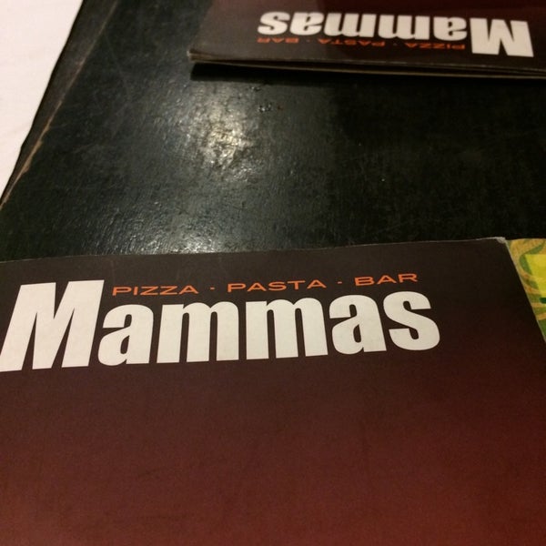 Foto tirada no(a) Mammas Pizza &amp; Pasta Bar por Cindy R. em 5/28/2014