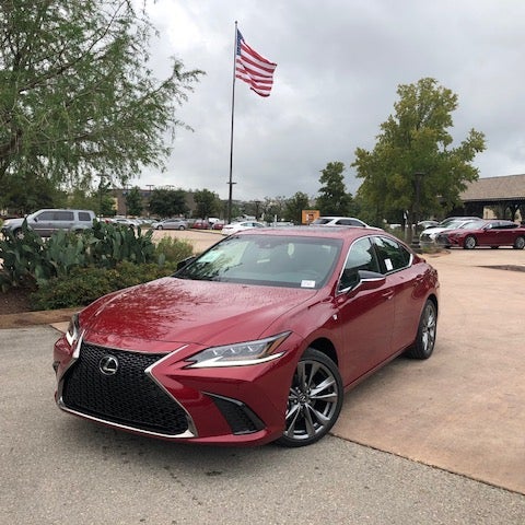 Check out the all-new 2019 Lexus ES!
