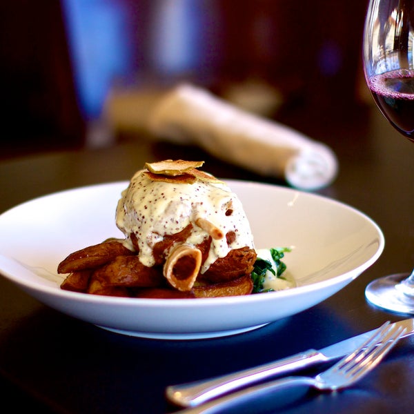 Malcolm's Bar & Grill 1000 Champions Dr