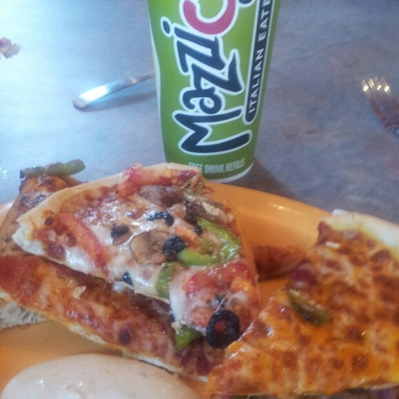 Mazzio S Italian Eatery Italian Restaurant