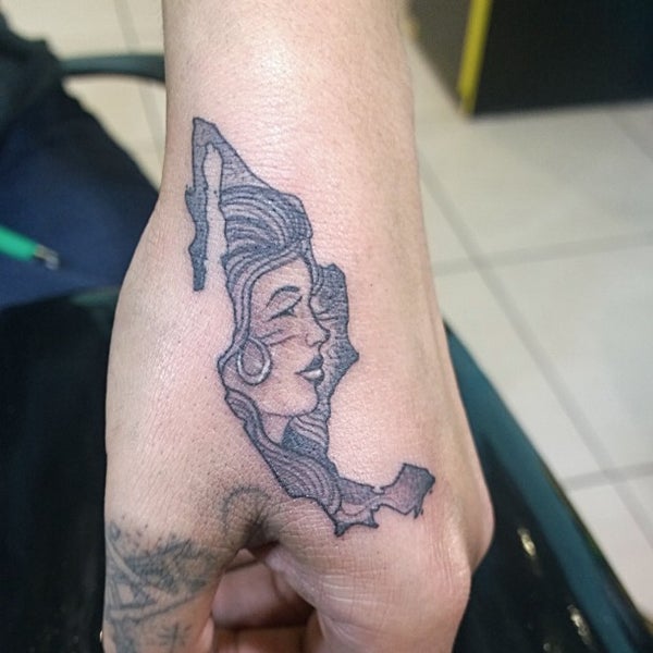 Photo taken at Superfly tatuajes by juan a. on 3/22/2015
