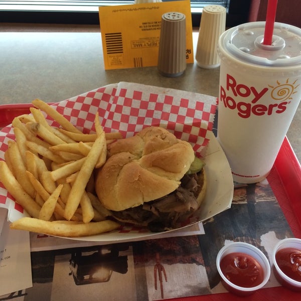 Photo taken at Roy Rogers by Robert A. on 10/18/2014