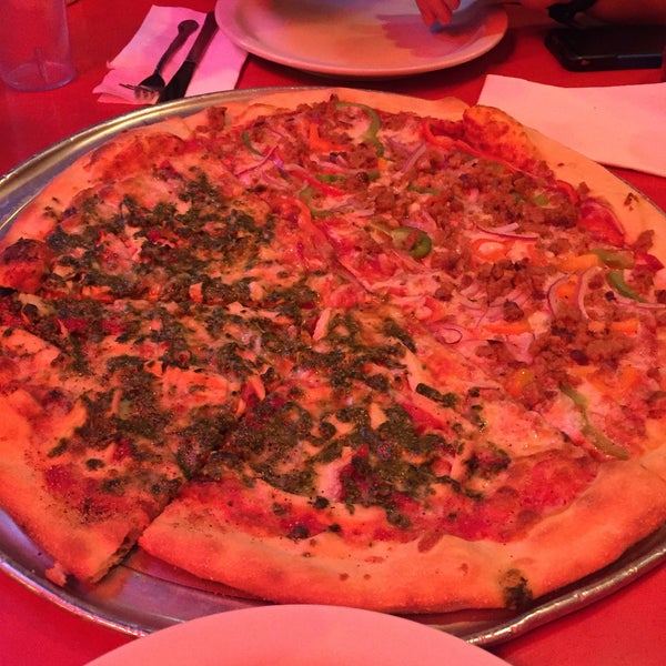 1/9/2015にRaul T.がZa Pizzaで撮った写真