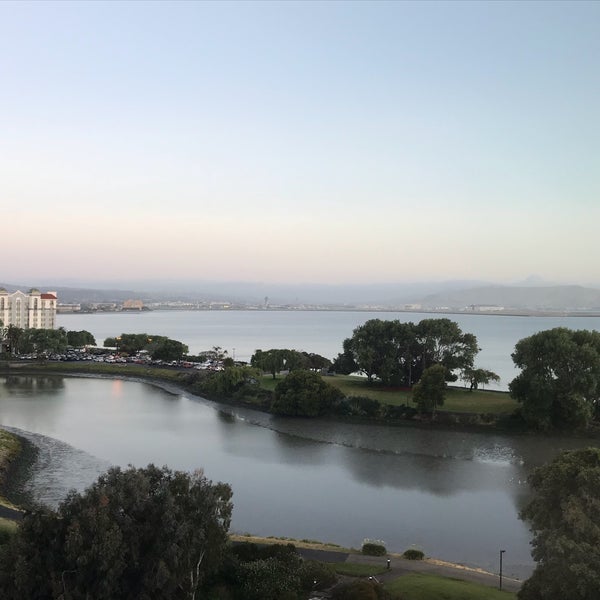6/15/2018 tarihinde Adrian L.ziyaretçi tarafından Hilton San Francisco Airport Bayfront'de çekilen fotoğraf