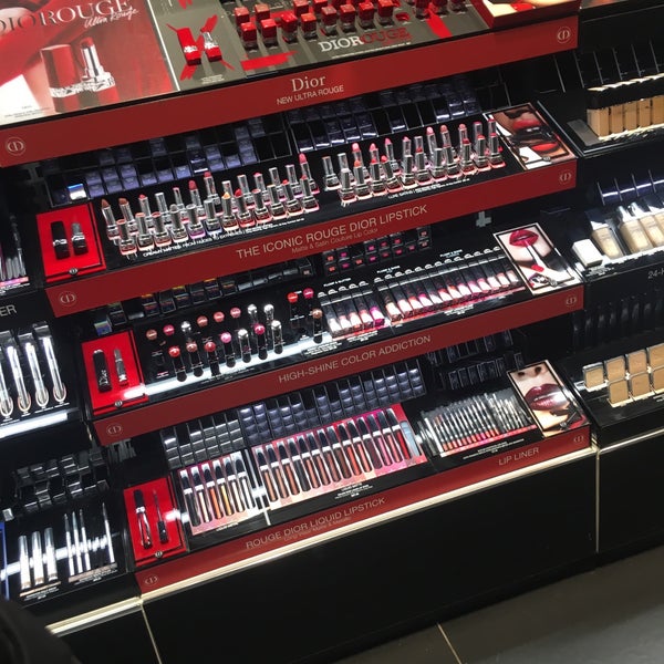 SEPHORA Cosmetics Store