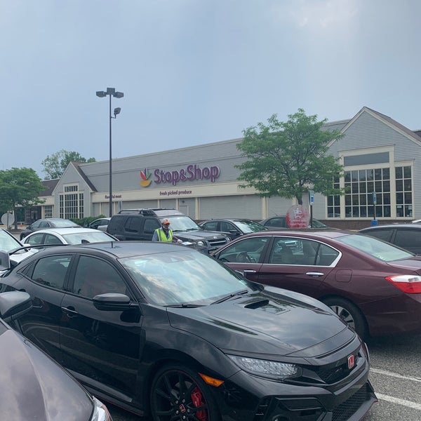 Super Stop & Shop Supermarket in Nanuet
