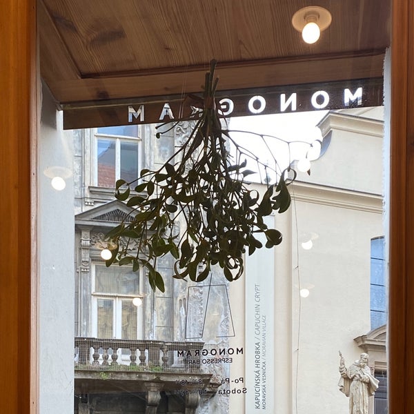Foto tirada no(a) Monogram Espresso Bar por Filip em 12/19/2019
