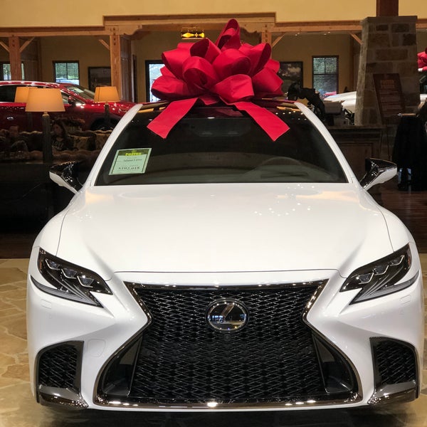 It's December to Remember time at North Park Lexus Dominion!  Get your holiday shopping done early and take advantage of the best incentives of the year.