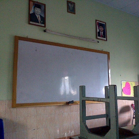 Photos At Sma Katolik Rex Mundi Manado High School In Manado