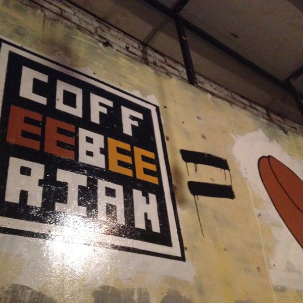 Das Foto wurde bei Coffeebeerian von Aditya A. am 11/21/2015 aufgenommen