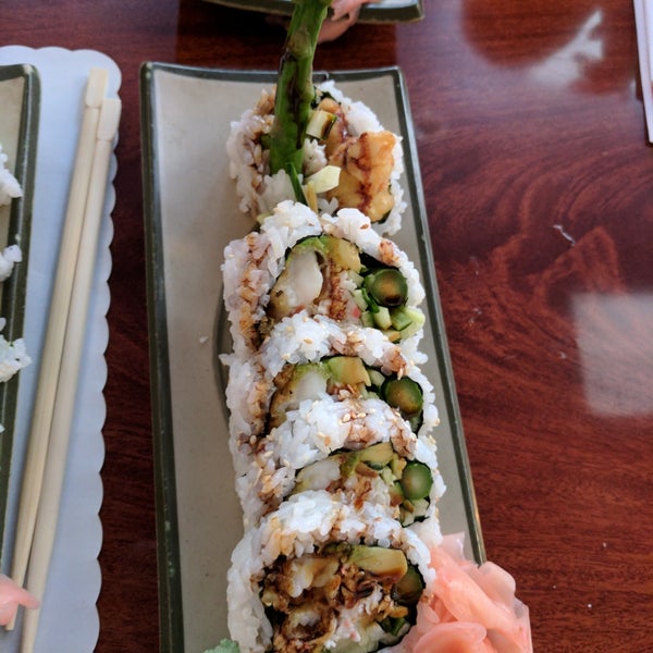 6/30/2017에 @SDWIFEY님이 Sakura Teppanyaki and Sushi에서 찍은 사진
