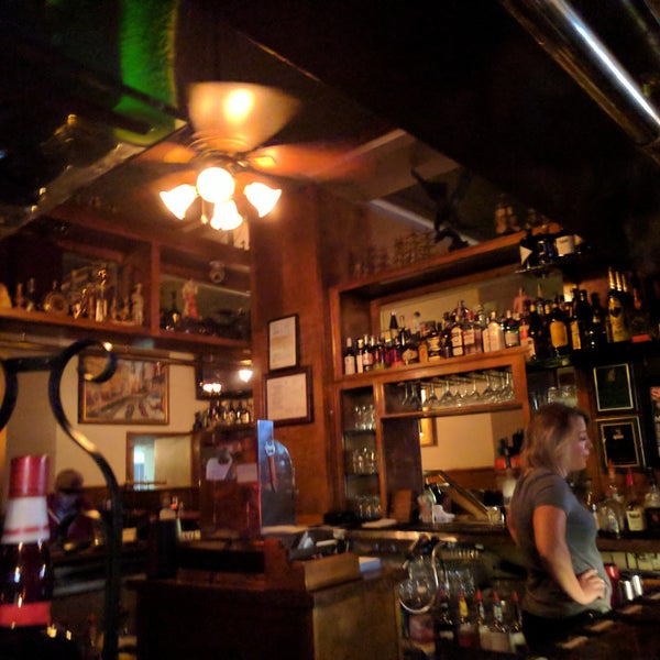 5/14/2018에 @SDWIFEY님이 Charlie Brown&#39;s Bar &amp; Grill에서 찍은 사진